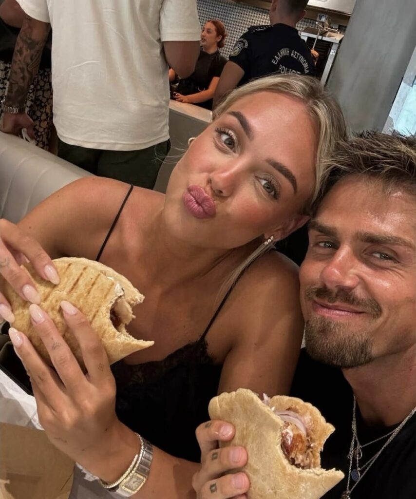 WhatsApp Image 2025 12 26 at 19.31.28